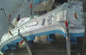 侧围B柱内板回弹扭曲控制方法研究