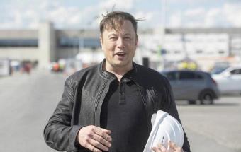 马斯克又立Flag！称今年实现“完全自动驾驶”