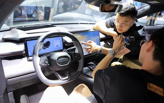 共守安全底线 智能网联汽车有了新标准