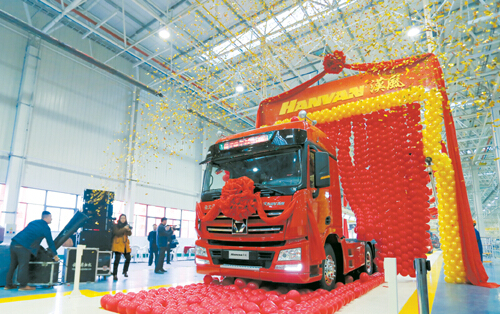 汉风重卡下线 徐工汽车开启新征程