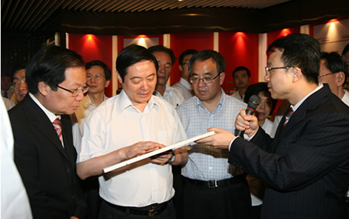 中共中央政治局委员、中央书记处书记、中宣部部长刘奇葆到大族调研