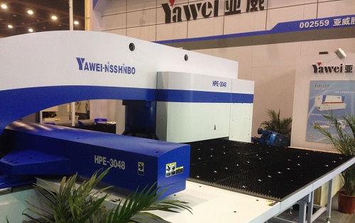 亚威股份首批机器人订单交付